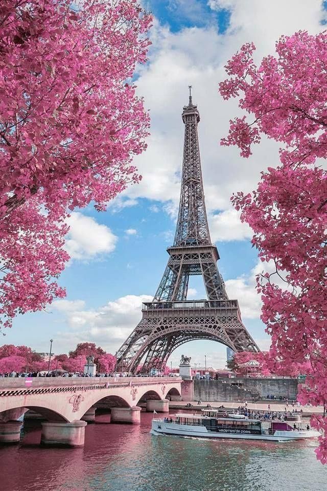 Romantic Paris Escape – 5 Days 4 Nights