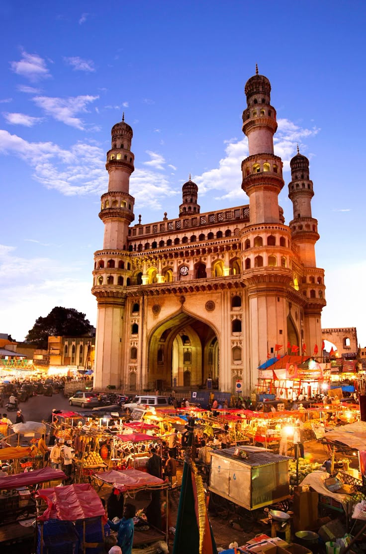 Hyderabad Day Tour – The City of Pearls (Affordable)